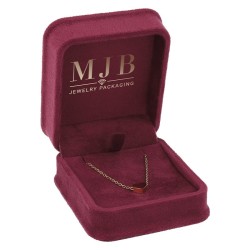 Estuche abierto CHA2C-BU en terciopelo burdeos con un colgante con cadena y el logotipo dorado MJB