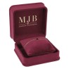 Écrin CHA3CJ-BU ouvert avec un bracelet tennis sur le coussin, intérieur velours bordeaux et logo doré MJB