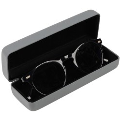 Estuche rígido pequeño para gafas gris soft-touch con forro negro GAF2R-G, con unas gafas dentro