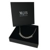 Caja para Collar Maxi 200×200×40 mm - WAS14-N, color negro, abierta con una joya, logotipo plateado MyJewelBoxes