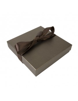 Caja de carton con lazo para collar NEW4