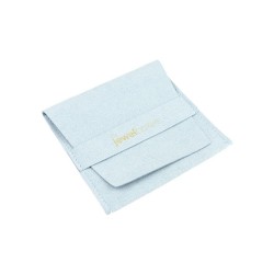Mikrofaserbeutel mit Band in Hellblau, geschlossen, mit MyJewelBoxes-Logo - MF1-AC-TMF2 79×79 mm