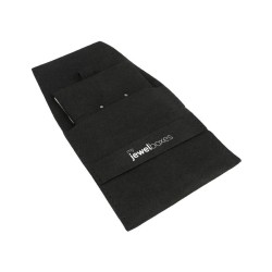 Bolsa de microfibra con cinturón negro abierta con el taco para pendientes y colgante dentro - MF1-N-TMF1