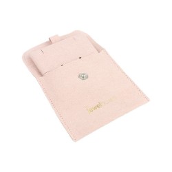 Bolsa de microfibra con botón rosa empolvado abierta con el taco para pendientes y colgante dentro - MF2-RE-TMF1