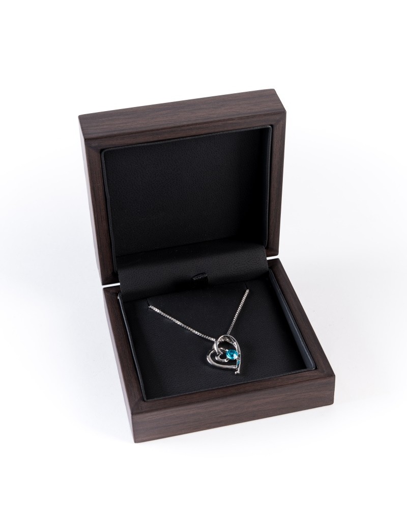 Estuche de madera para colgante