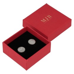 Oorbellendoosje 50×50×23 mm - WAS0-R, rood, open met een sieraad, goudkleurig MyJewelBoxes-logo
