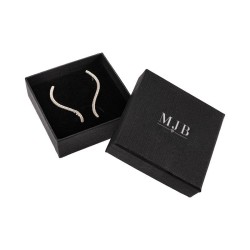 Caja Washington para Joyería pendientes 65x65x24 mm · Negro · al por Mayor · PMWAS3B-N, abierta, logotipo plateado MyJewelBoxes