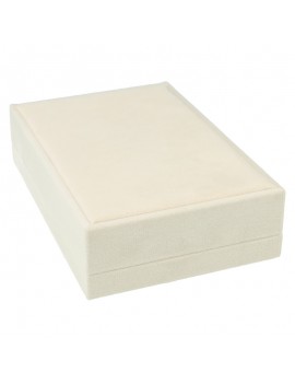 estuche-collar-terciopelo-beige-joyeria-110x157x52mm-cerrada-VEL6C-BE