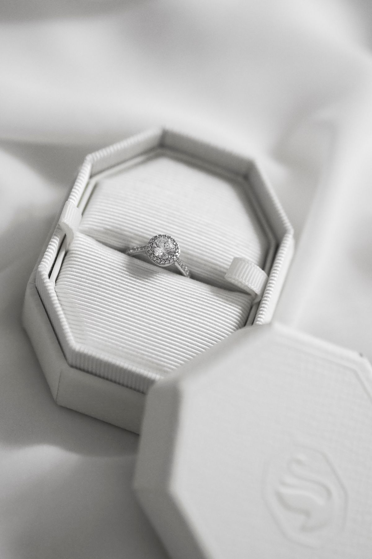 How to Design a Memorable Unboxing Experience for Your Jewellery Brand
