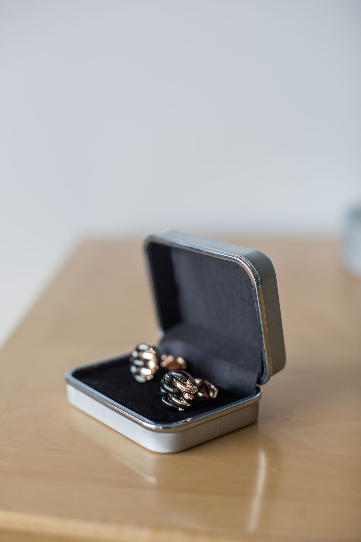 Luxe doosjes voor manchetknopen: herensieraden als cadeau