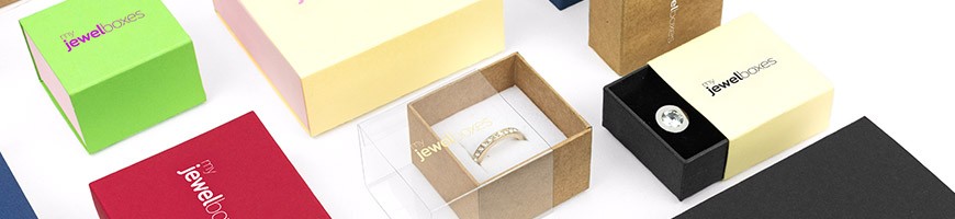 Cardboard box with a sliding lid for jewellery